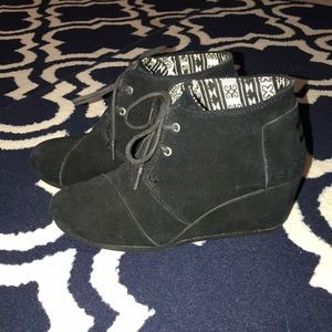 toms wedges